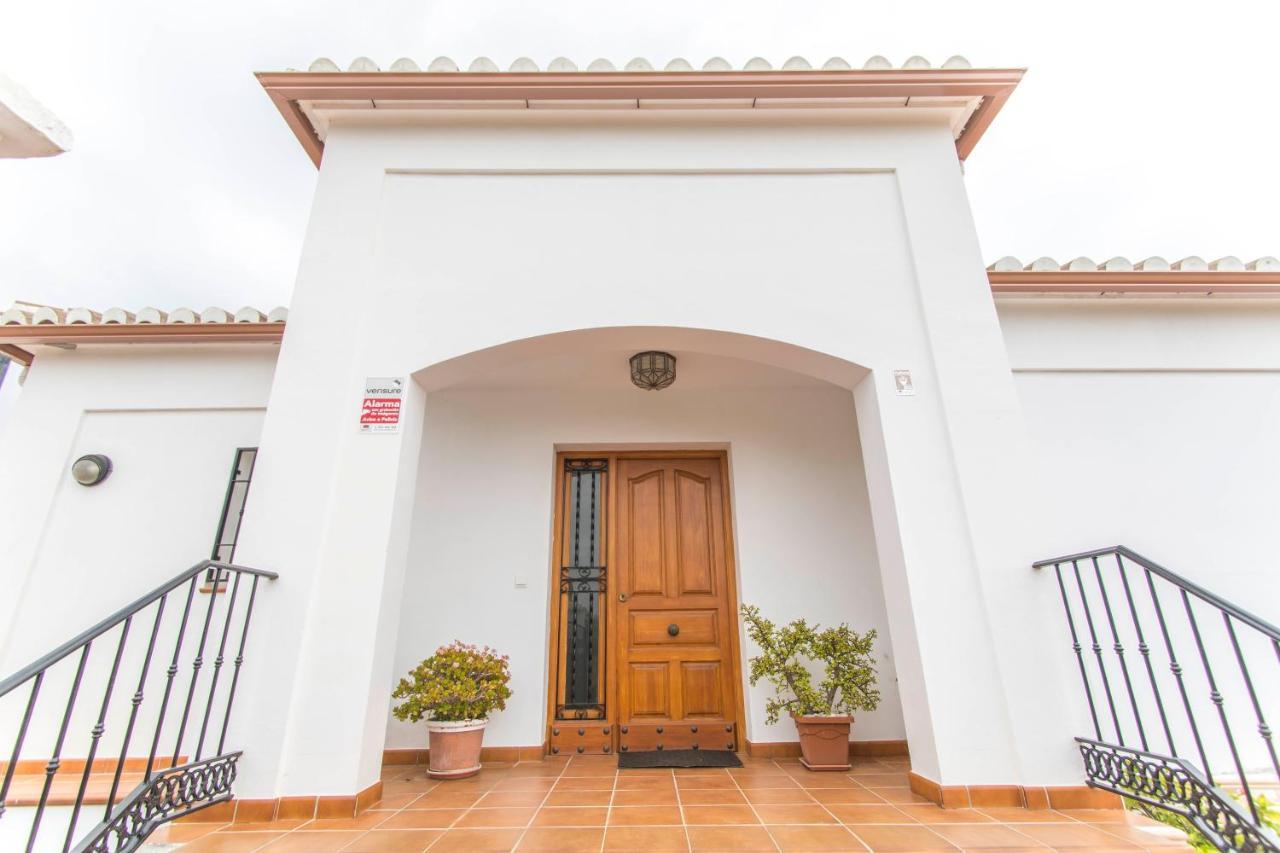Villa Vallao เนร์คา ภายนอก รูปภาพ