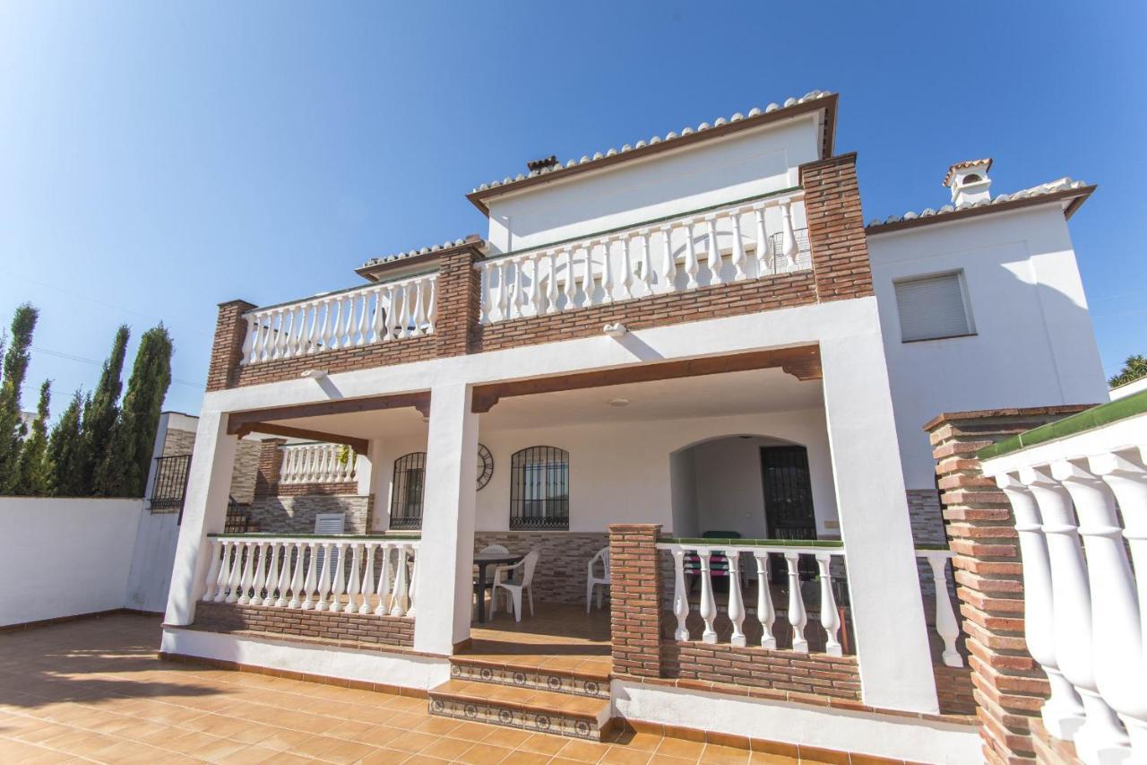 Villa Vallao เนร์คา ภายนอก รูปภาพ